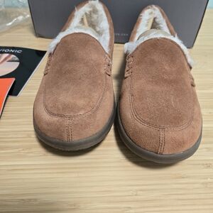 Vionic Women's Lynez Cedar Suede Slippers